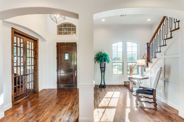 1036 Falcon Creek Drive, Kennedale, TX 76060