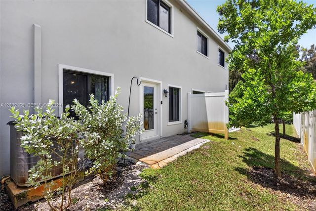 6015 Coralberry Street, Haverhill, FL 33415