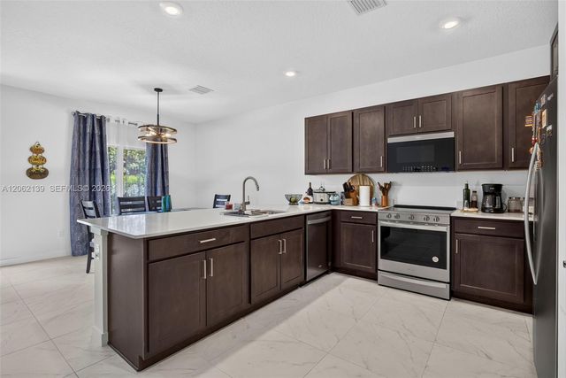 6015 Coralberry Street, Haverhill, FL 33415