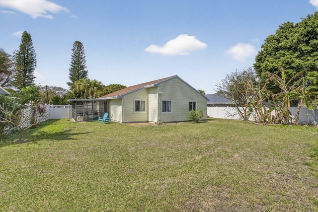 1172 Grandview Circle, Royal Palm Beach, FL 33411