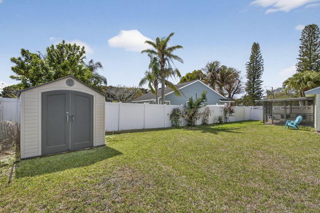 1172 Grandview Circle, Royal Palm Beach, FL 33411