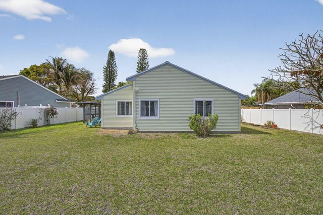 1172 Grandview Circle, Royal Palm Beach, FL 33411