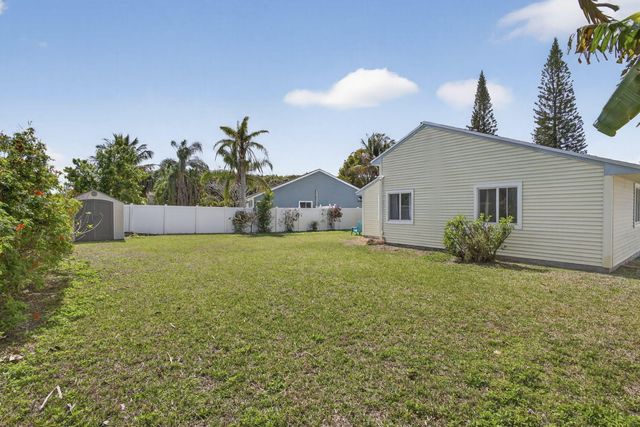 1172 Grandview Circle, Royal Palm Beach, FL 33411