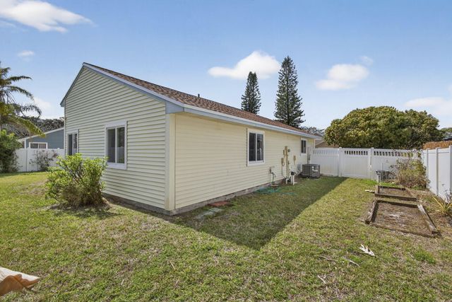 1172 Grandview Circle, Royal Palm Beach, FL 33411