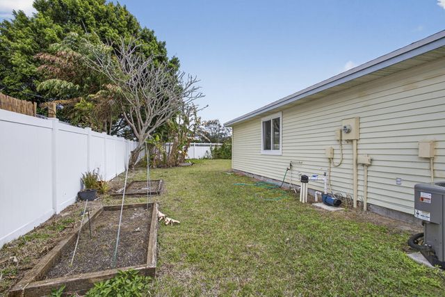 1172 Grandview Circle, Royal Palm Beach, FL 33411