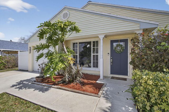 1172 Grandview Circle, Royal Palm Beach, FL 33411