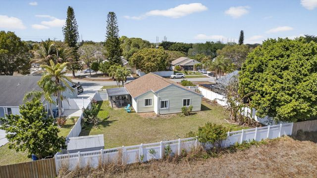 1172 Grandview Circle, Royal Palm Beach, FL 33411