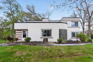 3603 Highcrest Road, Rockford, IL 61107
