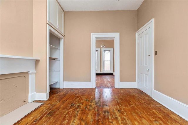 9400 S CONGRESS ST, New Market, VA 22844