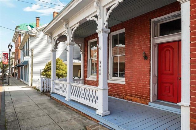 9400 S CONGRESS ST, New Market, VA 22844