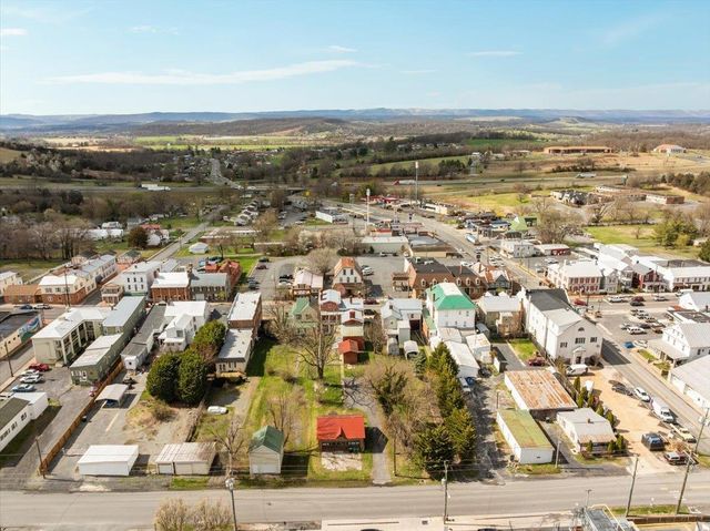 9400 S CONGRESS ST, New Market, VA 22844