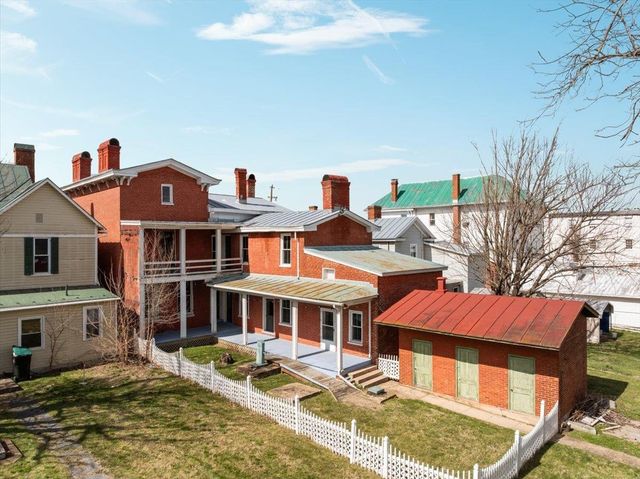 9400 S CONGRESS ST, New Market, VA 22844