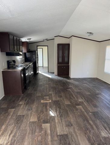 511 County Road 2218, Cleveland, TX 77327