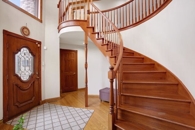 6831 180th Court, Tinley Park, IL 60477