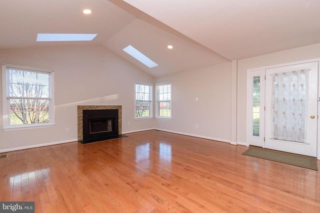 521 DOGWOOD DR, Ambler, PA 19002