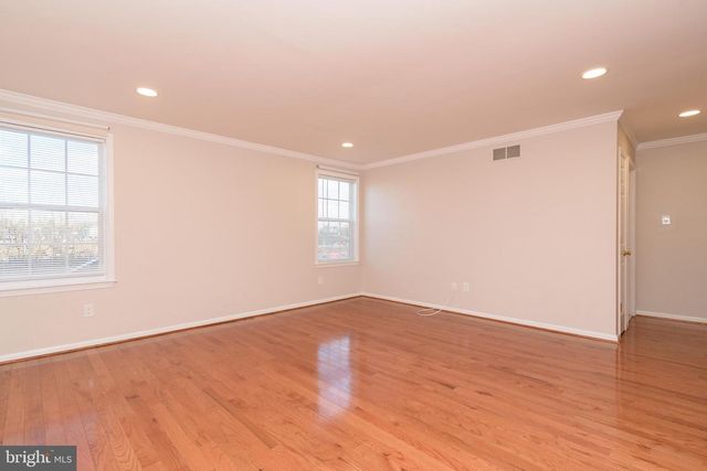 521 DOGWOOD DR, Ambler, PA 19002