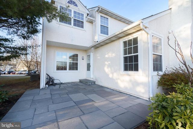 521 DOGWOOD DR, Ambler, PA 19002