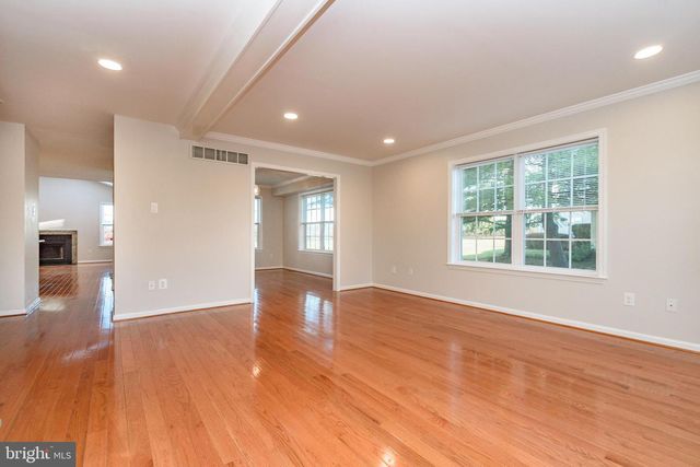 521 DOGWOOD DR, Ambler, PA 19002