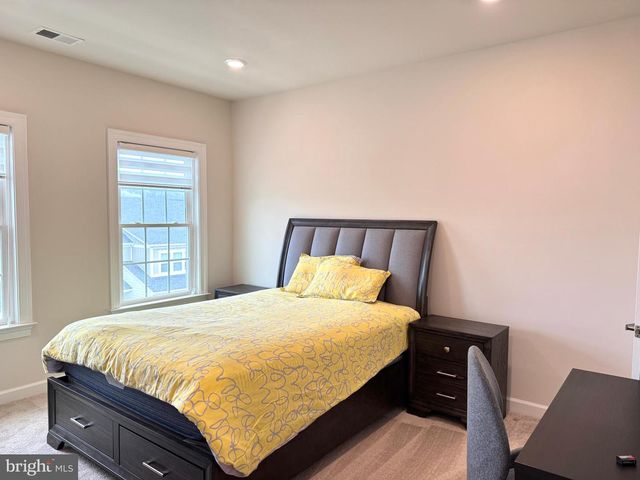 506 CLIFF LN, Malvern, PA 19355