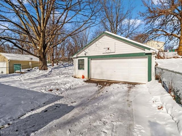 16241 Glenburn Avenue, Maple Heights, OH 44128
