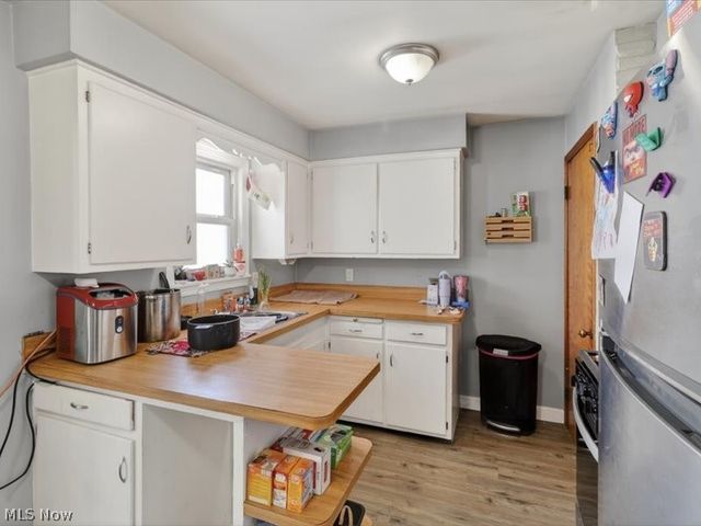 16241 Glenburn Avenue, Maple Heights, OH 44128