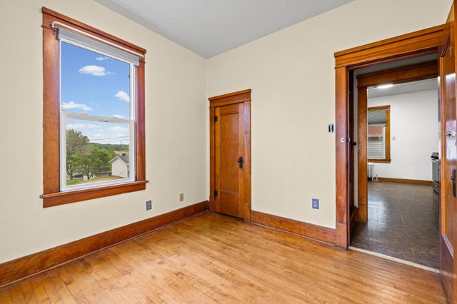 627 4th Avenue W, Shakopee, MN 55379