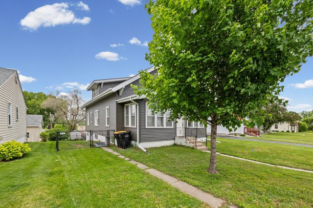 627 4th Avenue W, Shakopee, MN 55379
