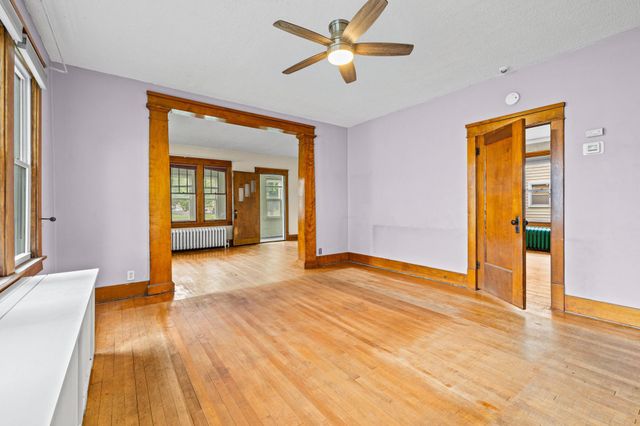 627 4th Avenue W, Shakopee, MN 55379