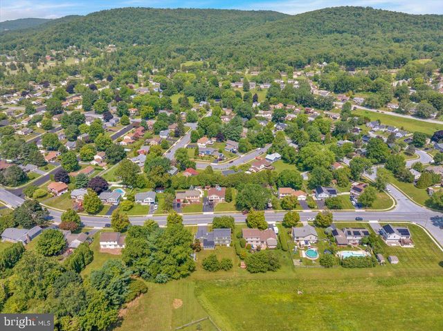 4826 FARMING RIDGE BLVD, Reading, PA 19606