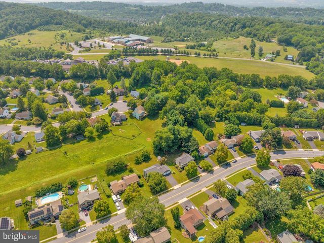 4826 FARMING RIDGE BLVD, Reading, PA 19606