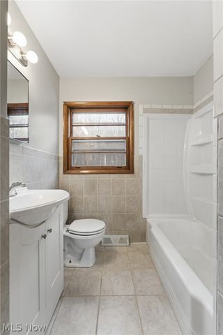 1859 Mathews Road, Poland, OH 44514