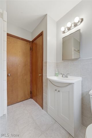 1859 Mathews Road, Poland, OH 44514