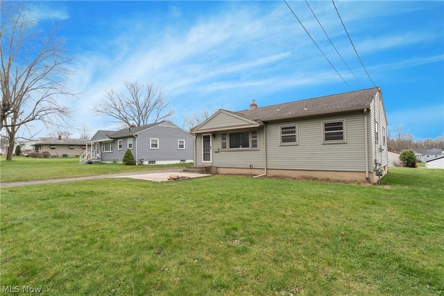 1859 Mathews Road, Poland, OH 44514