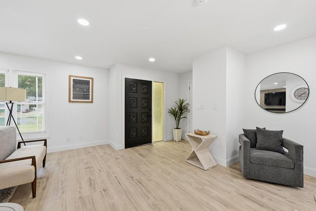 8803 W Cheyenne STREET, Milwaukee, WI 53224