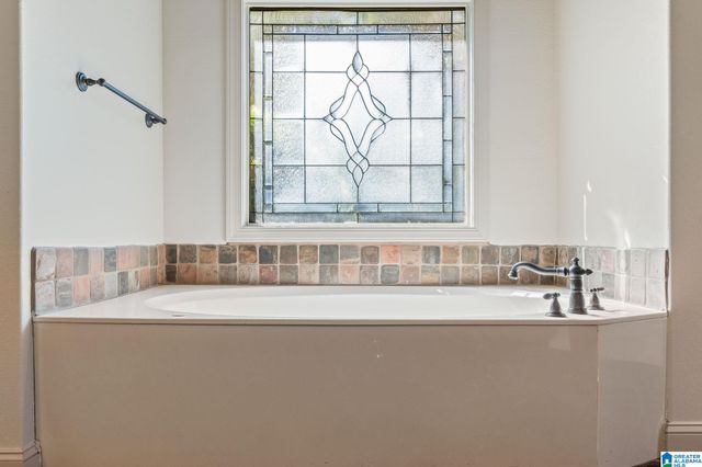 100 KILKERRAN LANE, Pelham, AL 35124