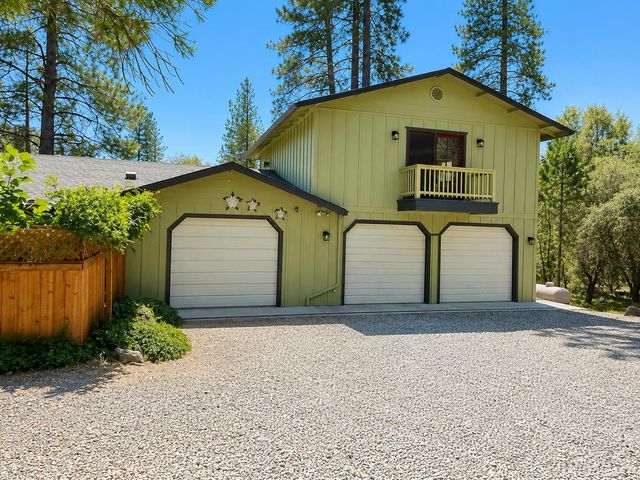 10779 Newtown Rd, Nevada City, CA 95959