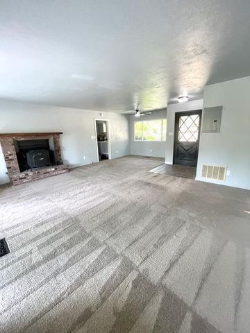 10779 Newtown Rd, Nevada City, CA 95959