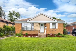 1625 Heidorn Avenue, Westchester, IL 60154