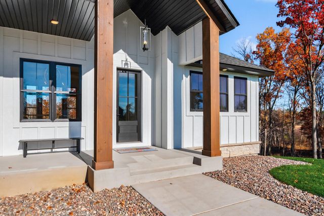 973 200th Avenue NW, Cedar, MN 55011