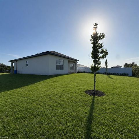 2819 71st ST W, Lehigh Acres, FL 33971