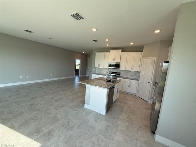 2819 71st ST W, Lehigh Acres, FL 33971