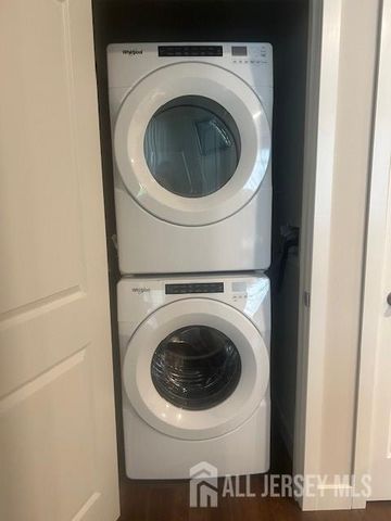 5205 Drwal Place 5107, Sayreville, NJ 08872