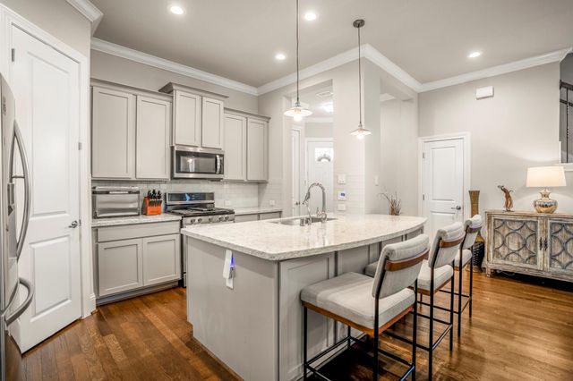 8422 Oak Leaf Point Drive, Houston, TX 77055