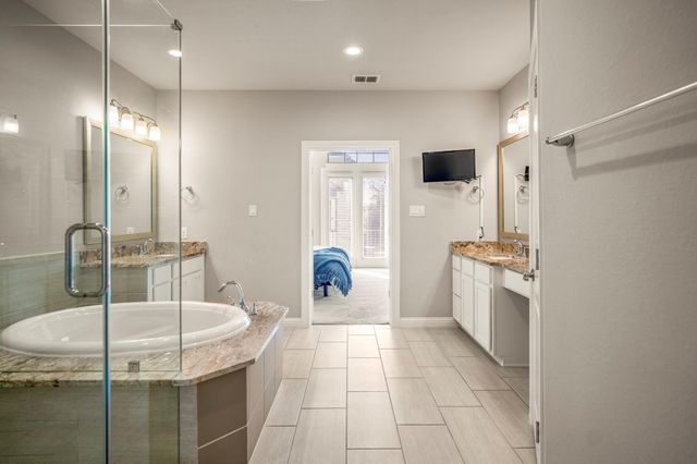 8422 Oak Leaf Point Drive, Houston, TX 77055