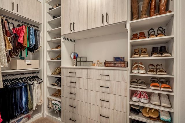 8422 Oak Leaf Point Drive, Houston, TX 77055