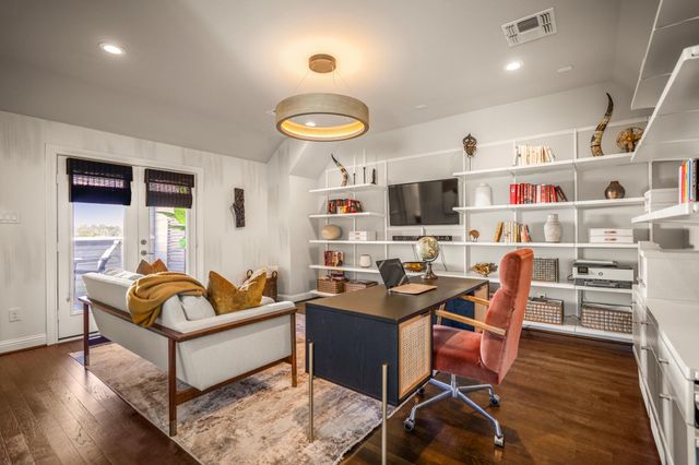 8422 Oak Leaf Point Drive, Houston, TX 77055