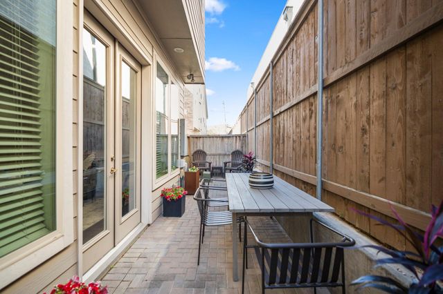 8422 Oak Leaf Point Drive, Houston, TX 77055