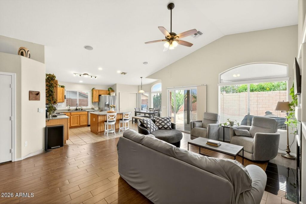 Image 6 of property listing at 9204 E CEDAR BASIN Lane E, Gold Canyon, AZ 85118