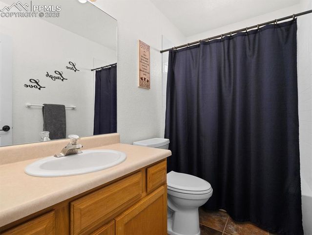 14 Full Moon Court, Pueblo, CO 81001