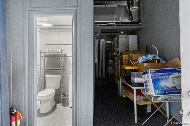 12744 E 8 Mile Road, Detroit, MI 48205